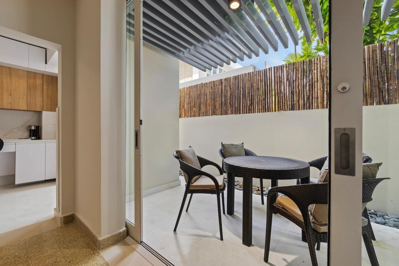 Hidden Gem In Miramar- Power Generator- Parking Apartamento San Juan Exterior foto